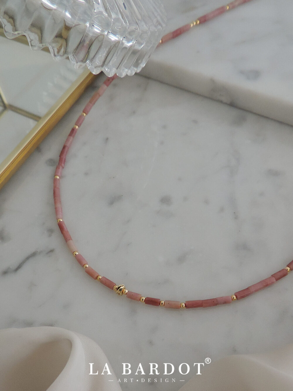 Collar Hawa