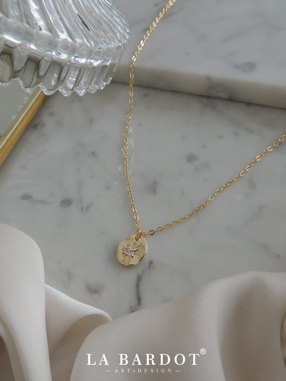 Collar Alba