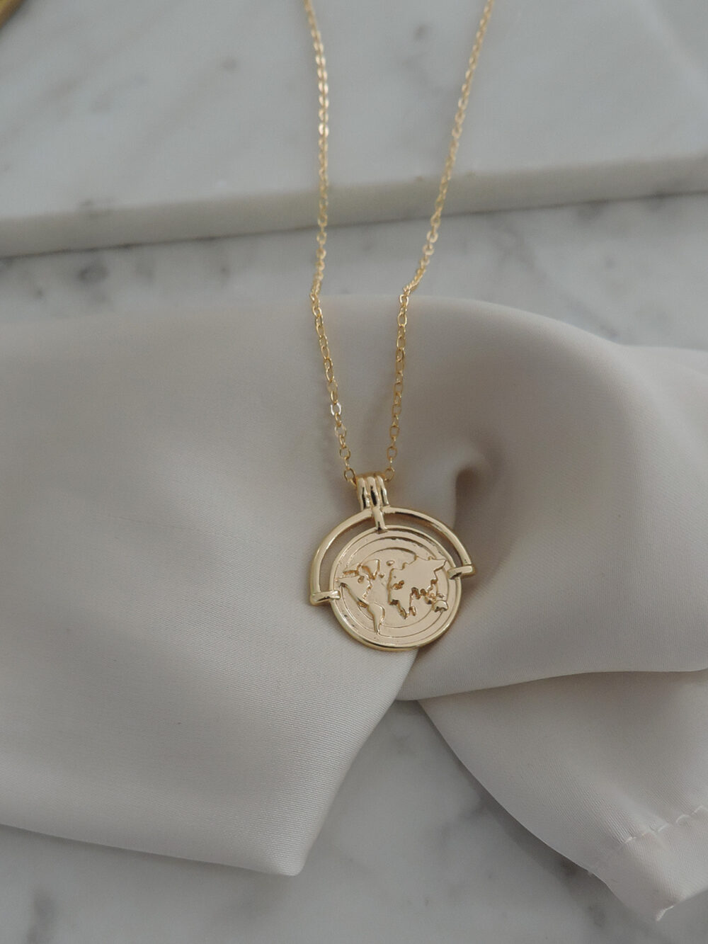 Collar Orbe
