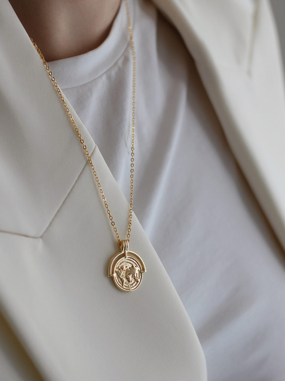 Collar Orbe