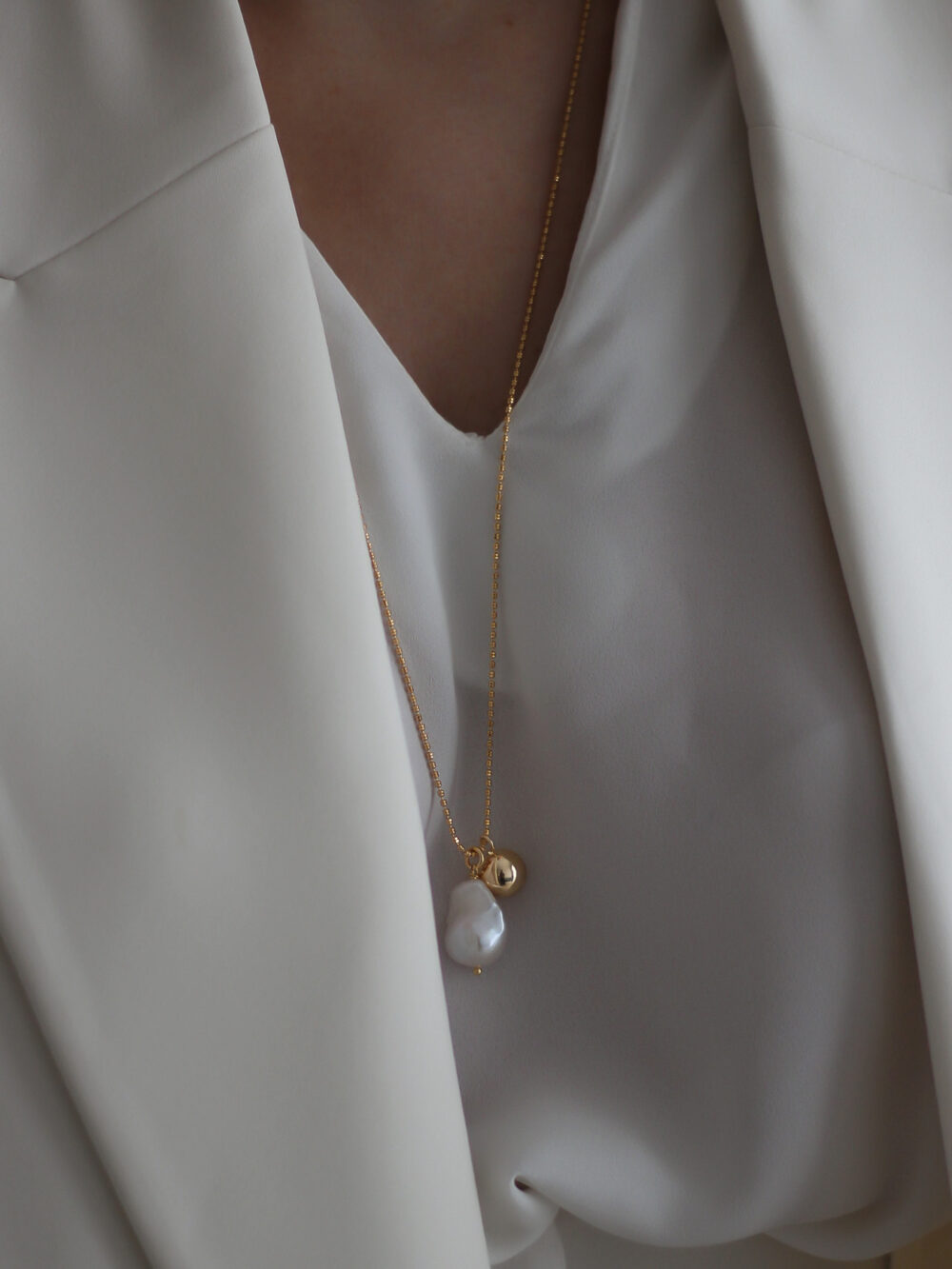 Collar Akari