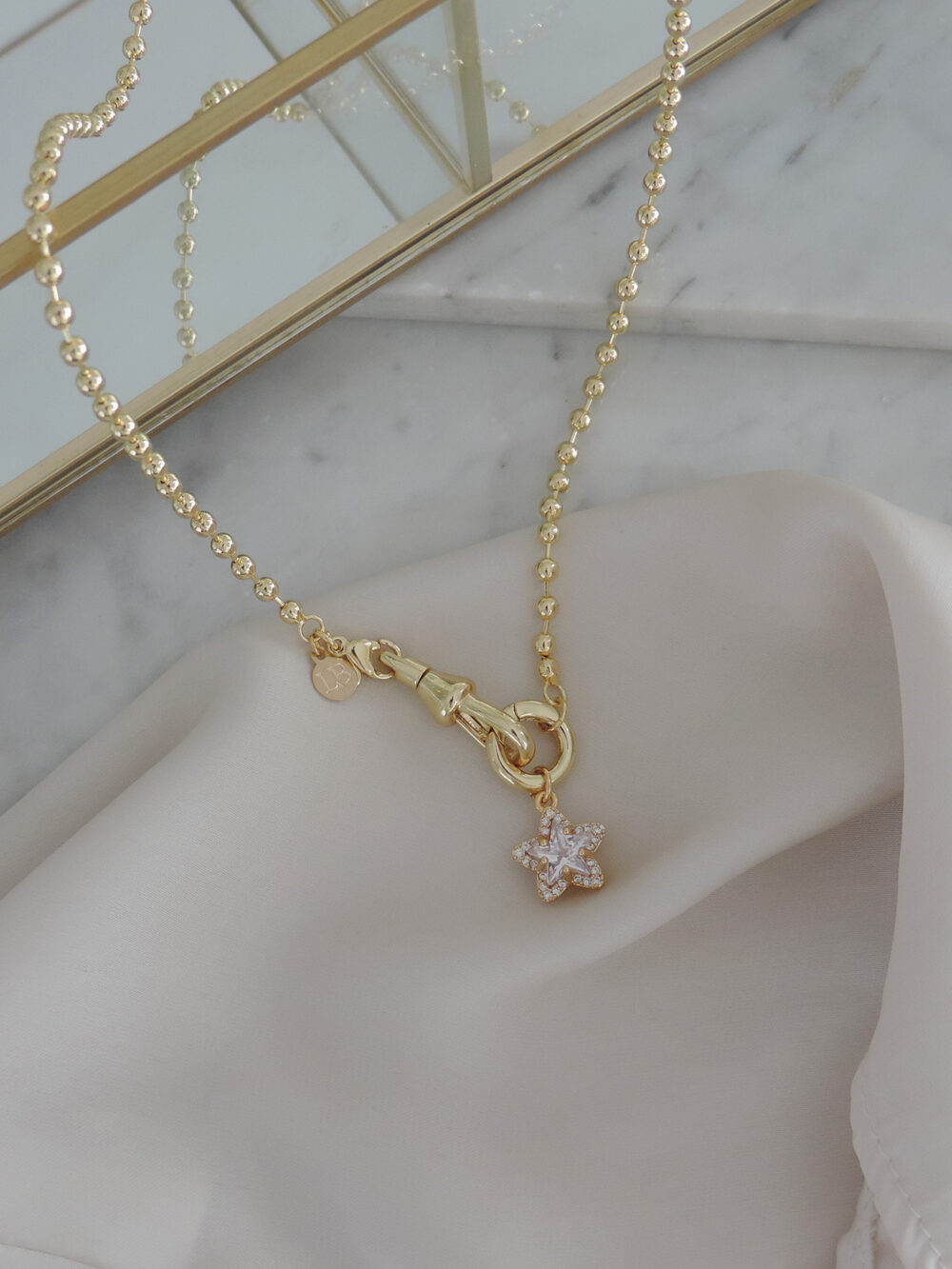 Collar Hoshi