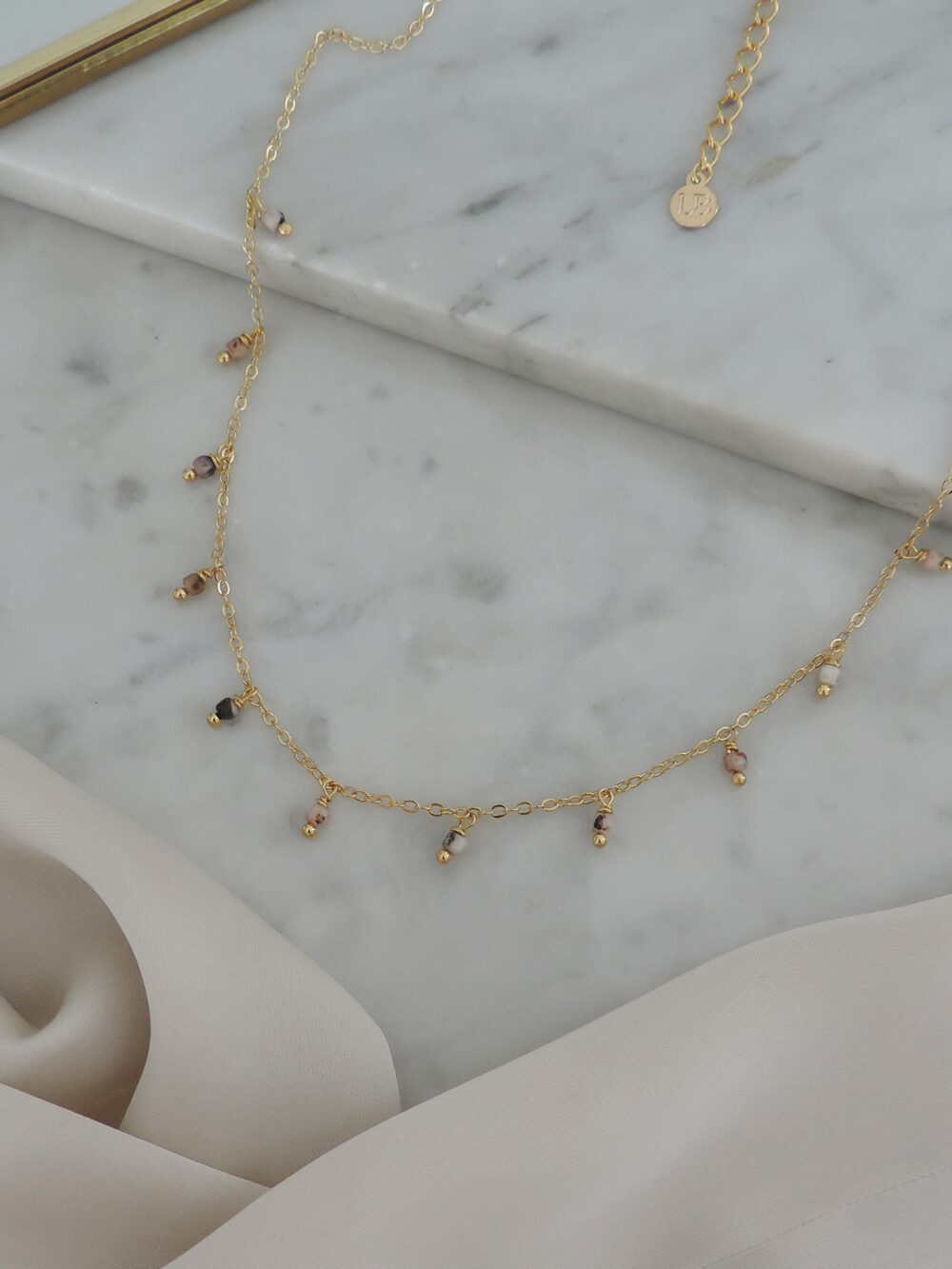 Collar Hindi