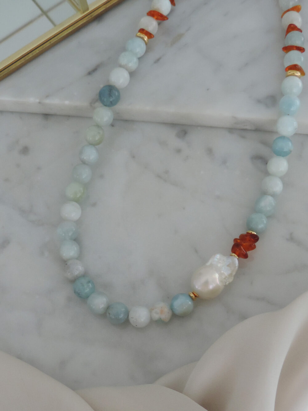 Collar Sky Ice